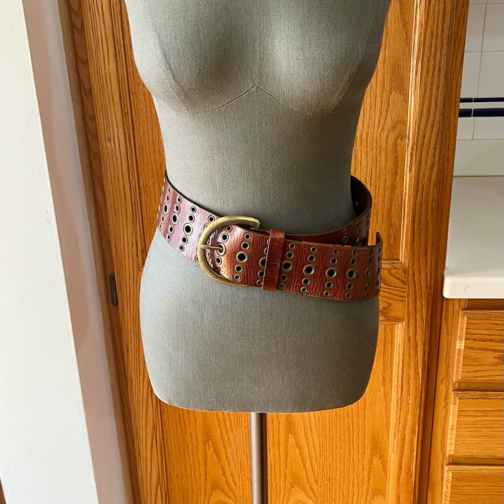 Nordstrom’s brown leather belt